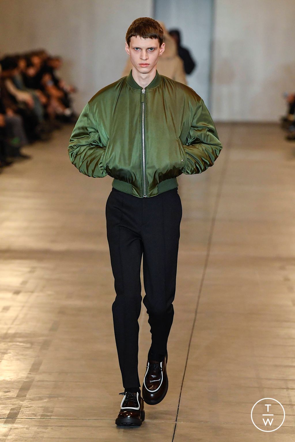 Fashion Week Milan Fall/Winter 2023 look 24 from the Prada collection menswear