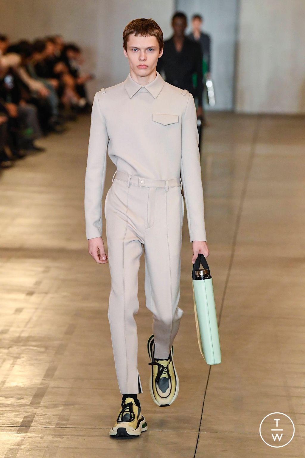 Fashion Week Milan Fall/Winter 2023 look 28 from the Prada collection menswear