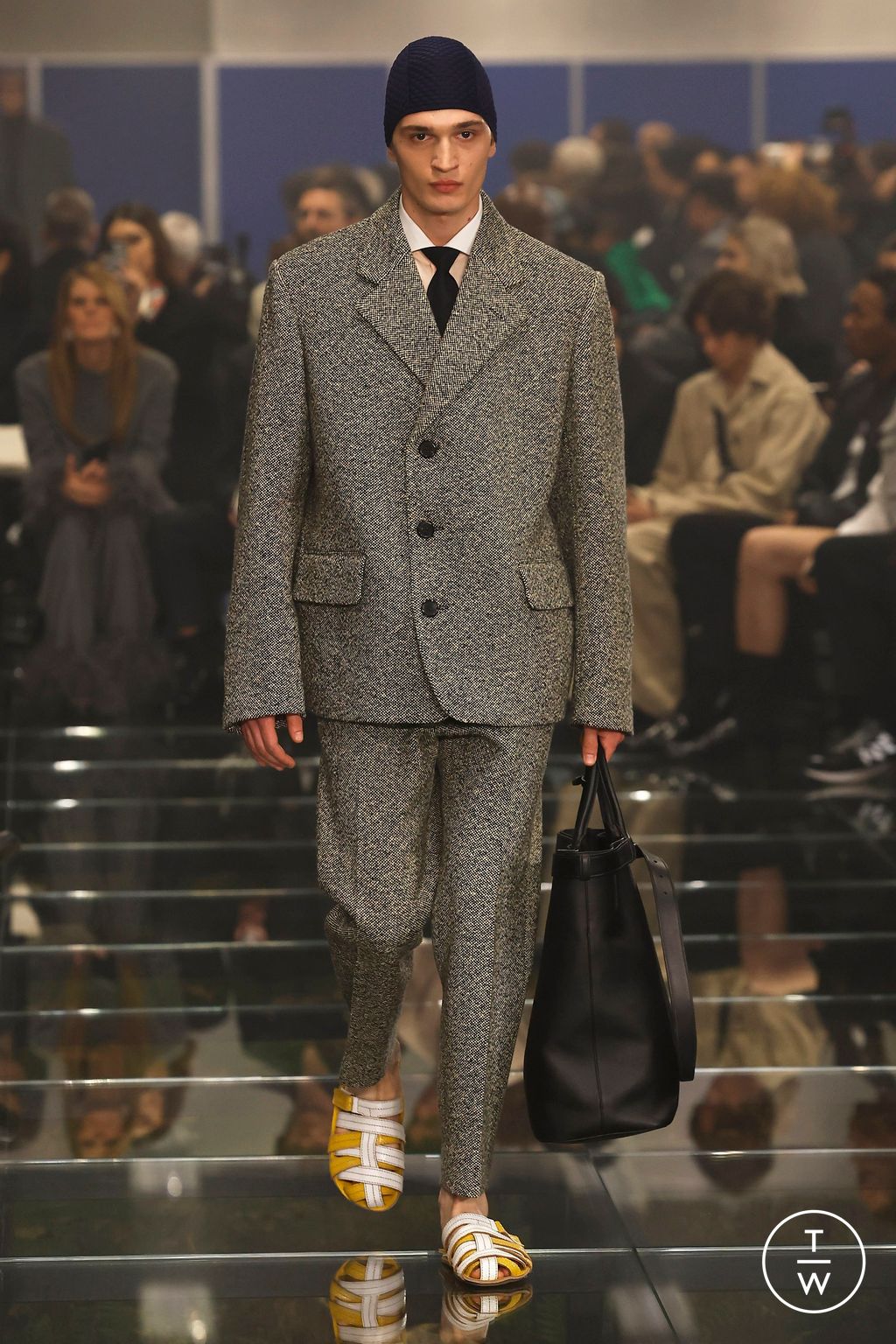 Fashion Week Milan Fall/Winter 2024 look 7 de la collection Prada menswear