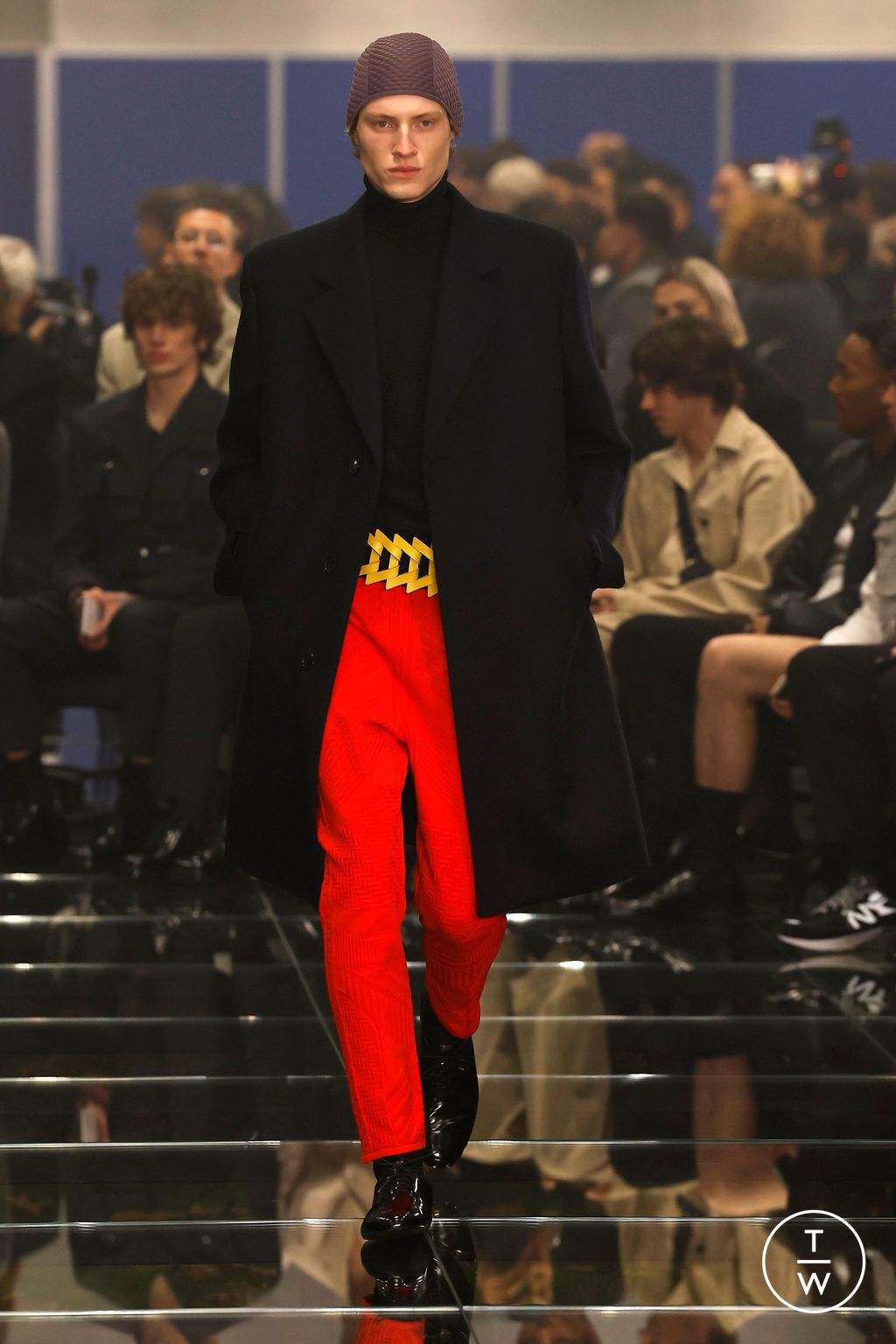 Fashion Week Milan Fall/Winter 2024 look 13 from the Prada collection 男装