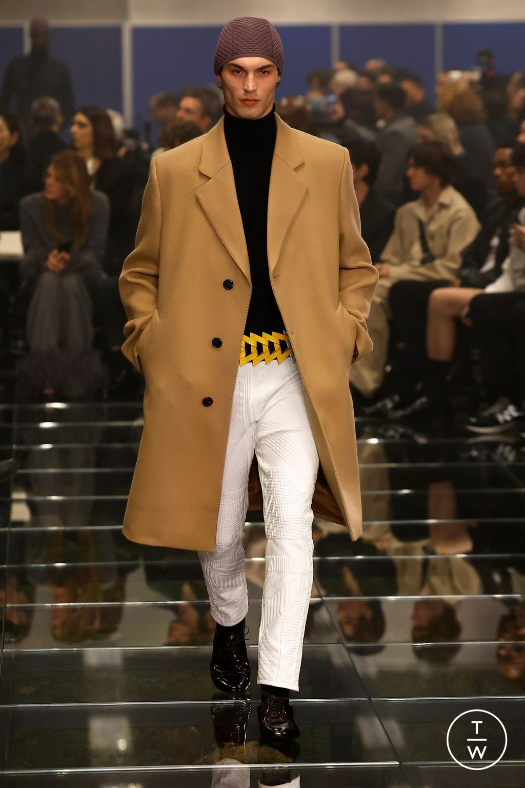 Fashion Week Milan Fall/Winter 2024 look 14 from the Prada collection menswear