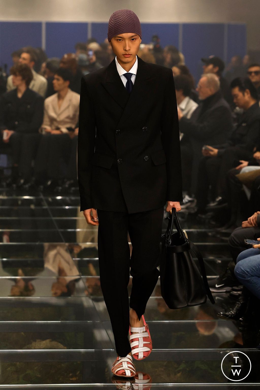 Fashion Week Milan Fall/Winter 2024 look 15 from the Prada collection 男装