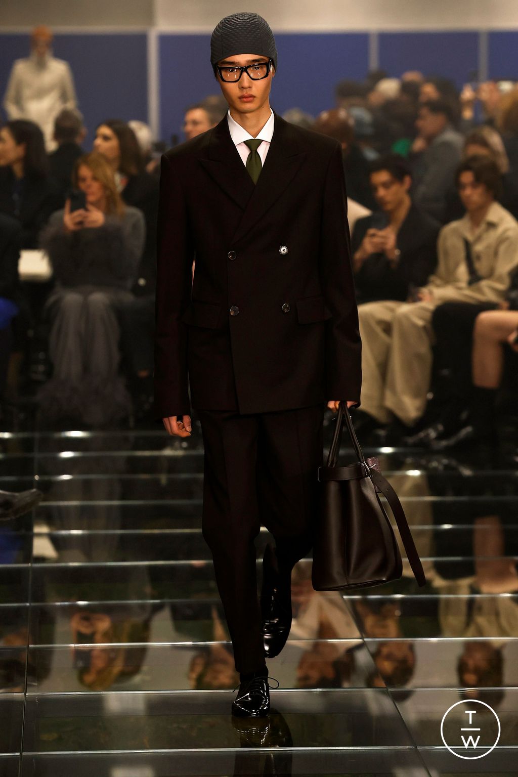 Fashion Week Milan Fall/Winter 2024 look 18 from the Prada collection 男装