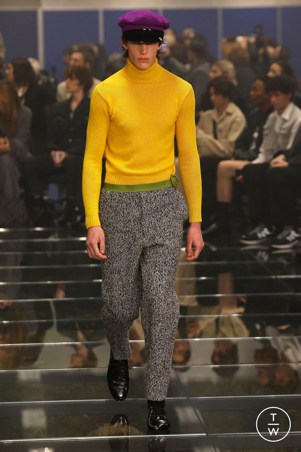 Fashion Week Milan Fall/Winter 2024 look 29 from the Prada collection 男装