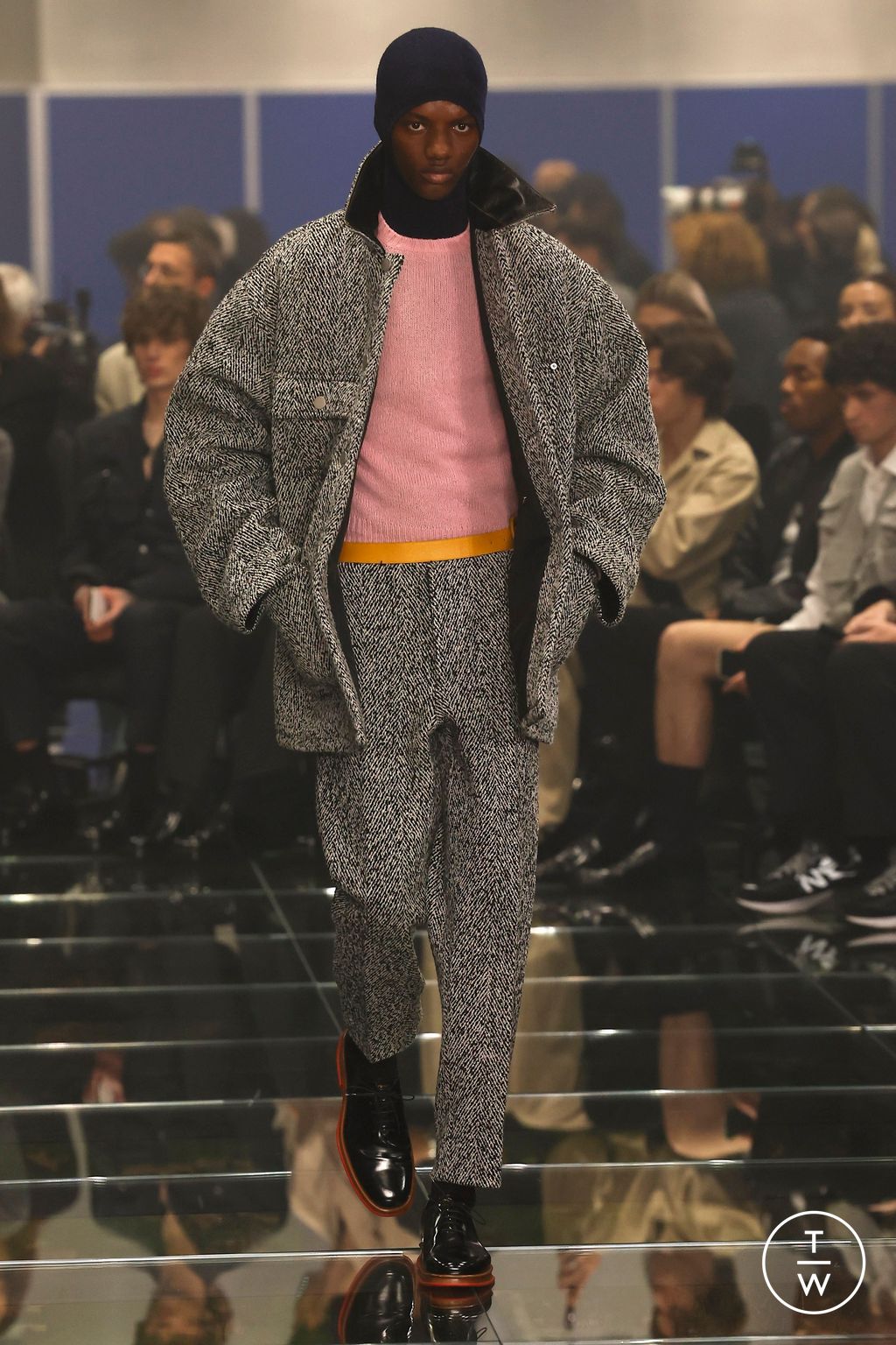 Fashion Week Milan Fall/Winter 2024 look 30 from the Prada collection 男装