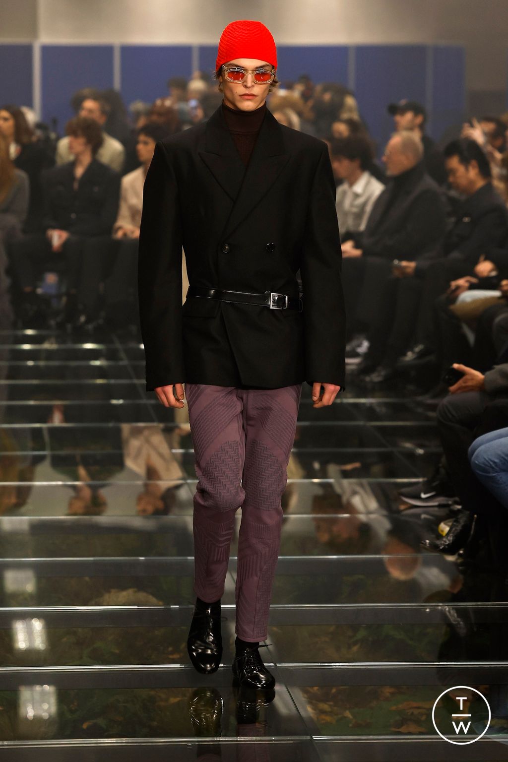 Fashion Week Milan Fall/Winter 2024 look 38 from the Prada collection 男装