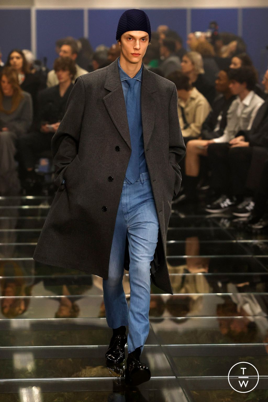 Fashion Week Milan Fall/Winter 2024 look 45 from the Prada collection 男装