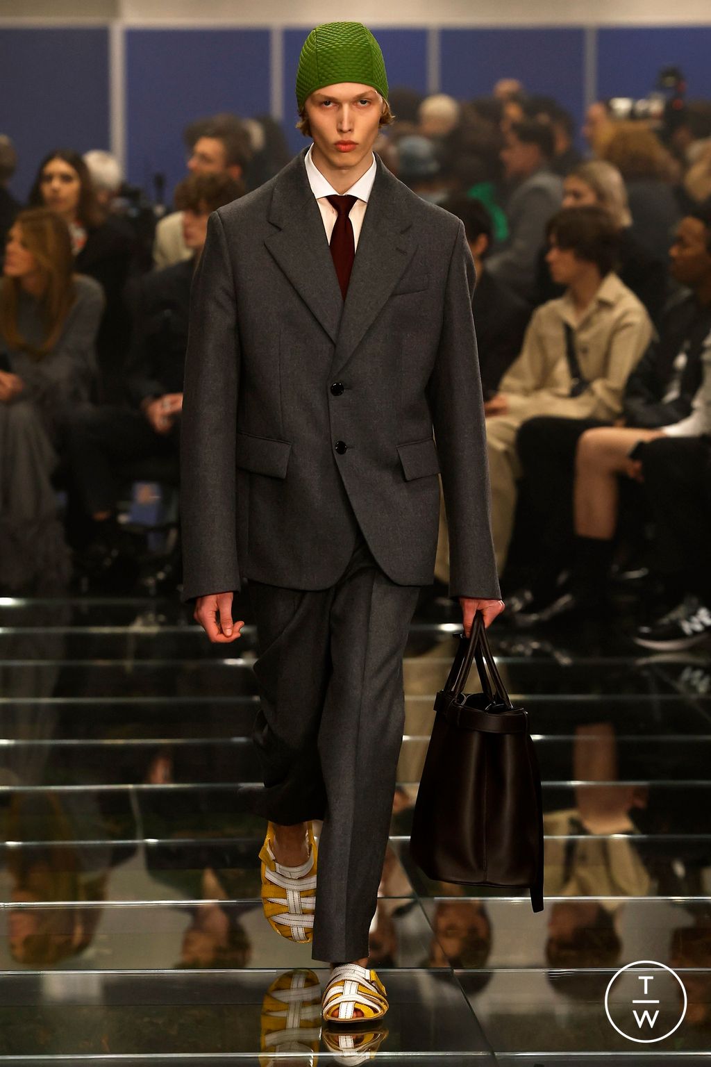 Fashion Week Milan Fall/Winter 2024 look 48 from the Prada collection 男装