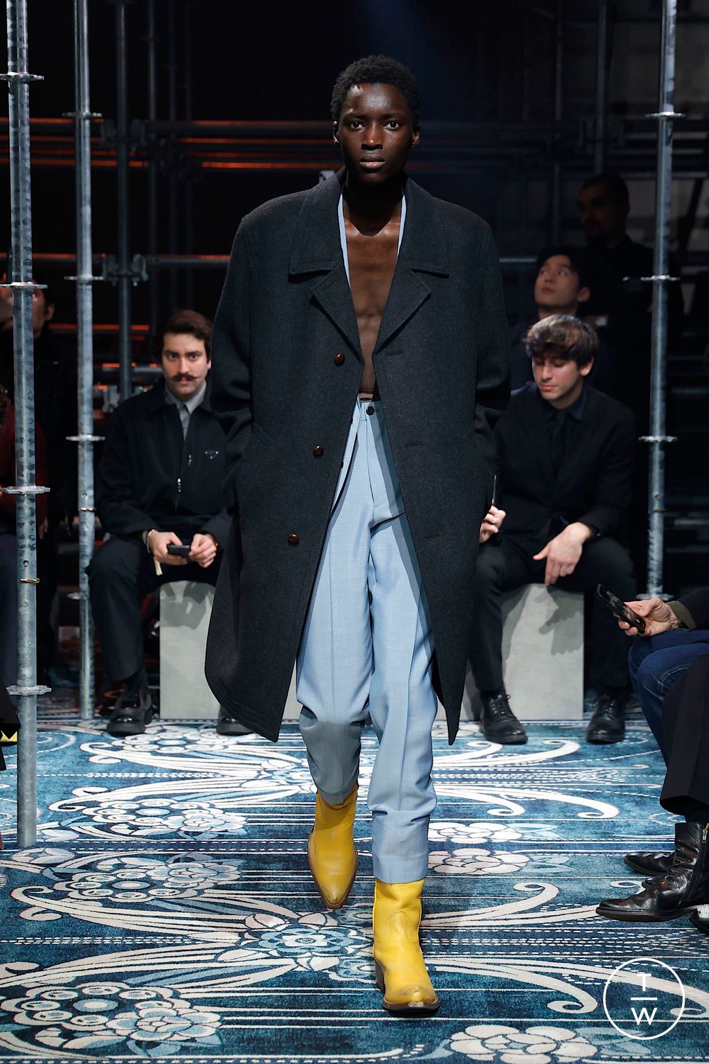 Fashion Week Milan Fall/Winter 2025 look 4 from the Prada collection menswear
