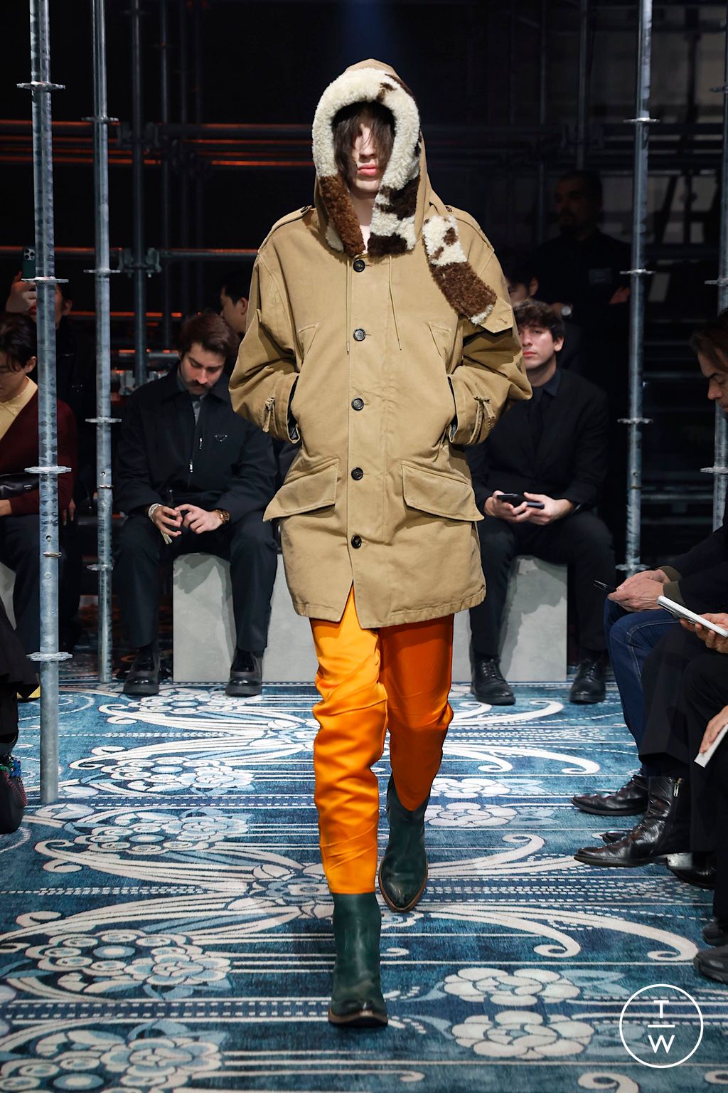 Fashion Week Milan Fall/Winter 2025 look 10 from the Prada collection menswear