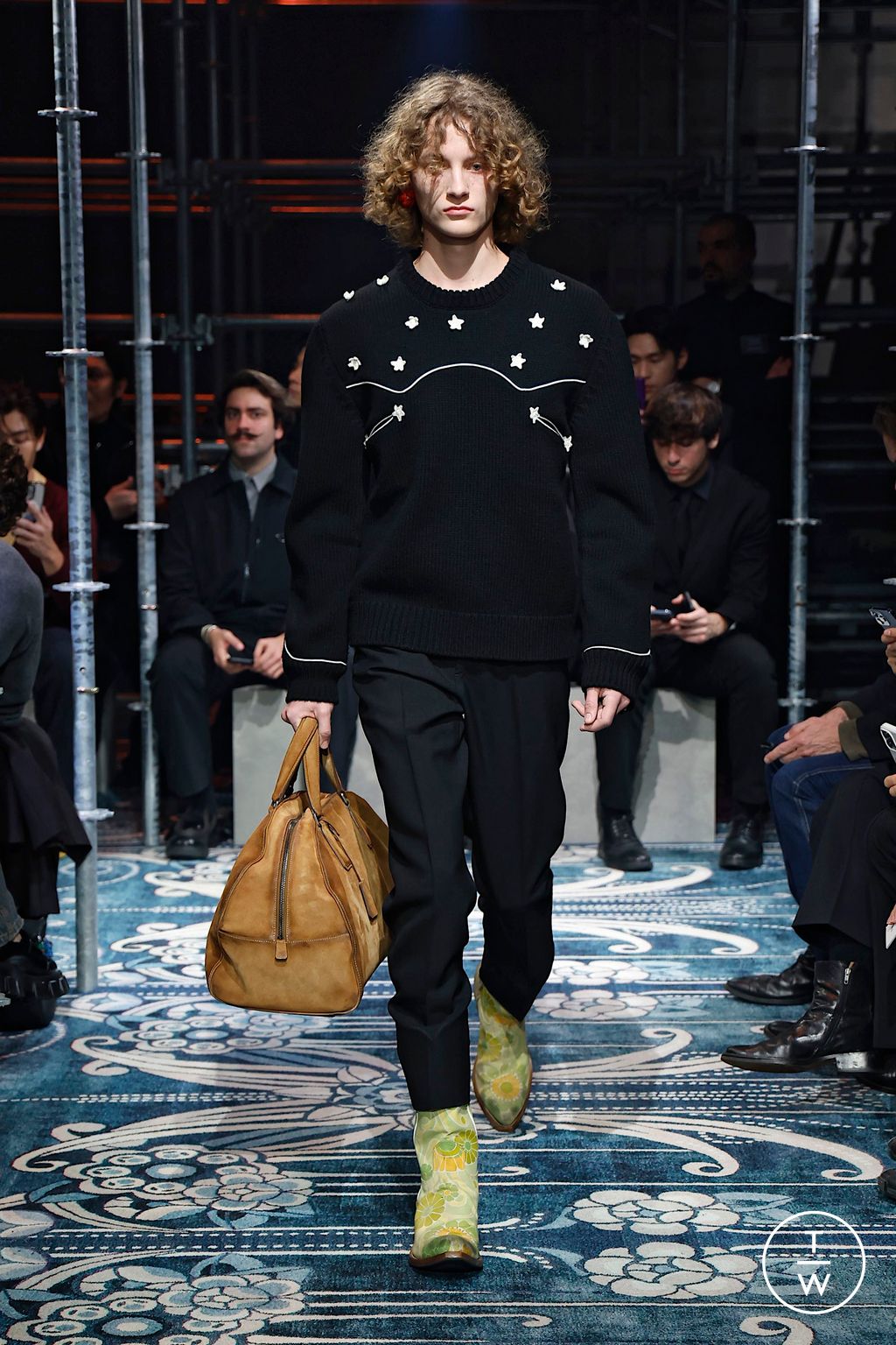 Fashion Week Milan Fall/Winter 2025 look 15 from the Prada collection menswear