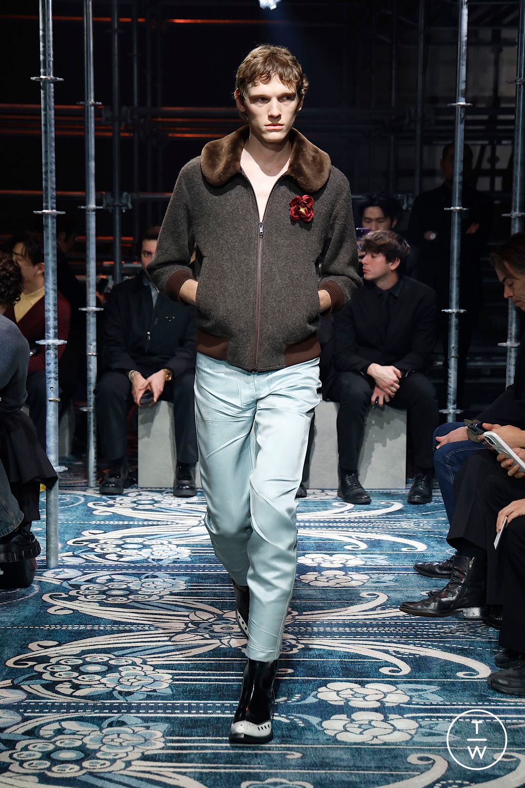 Fashion Week Milan Fall/Winter 2025 look 19 from the Prada collection menswear