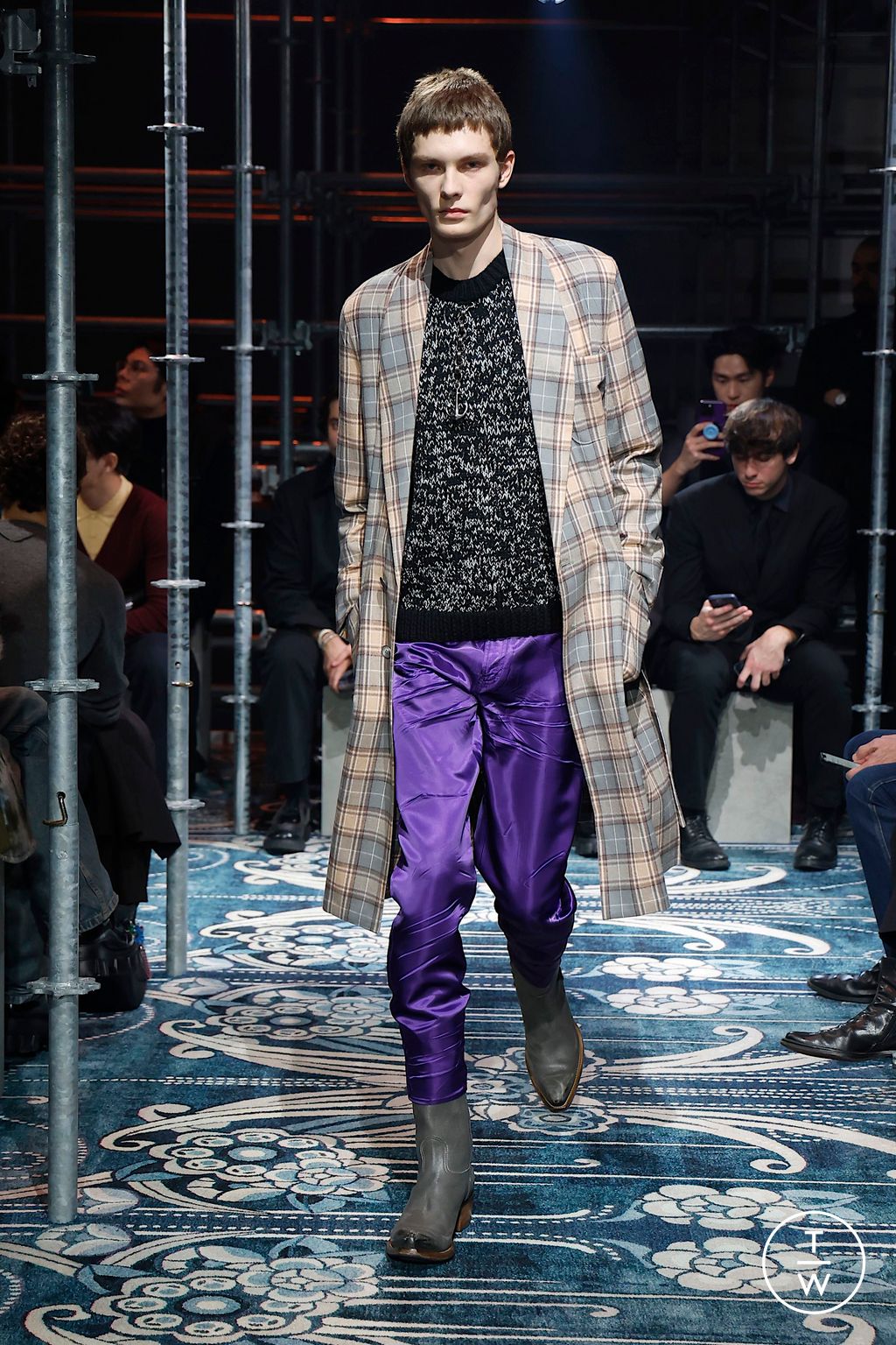 Fashion Week Milan Fall/Winter 2025 look 20 de la collection Prada menswear
