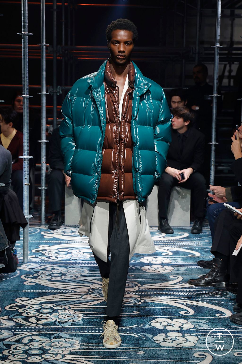 Fashion Week Milan Fall/Winter 2025 look 22 de la collection Prada menswear
