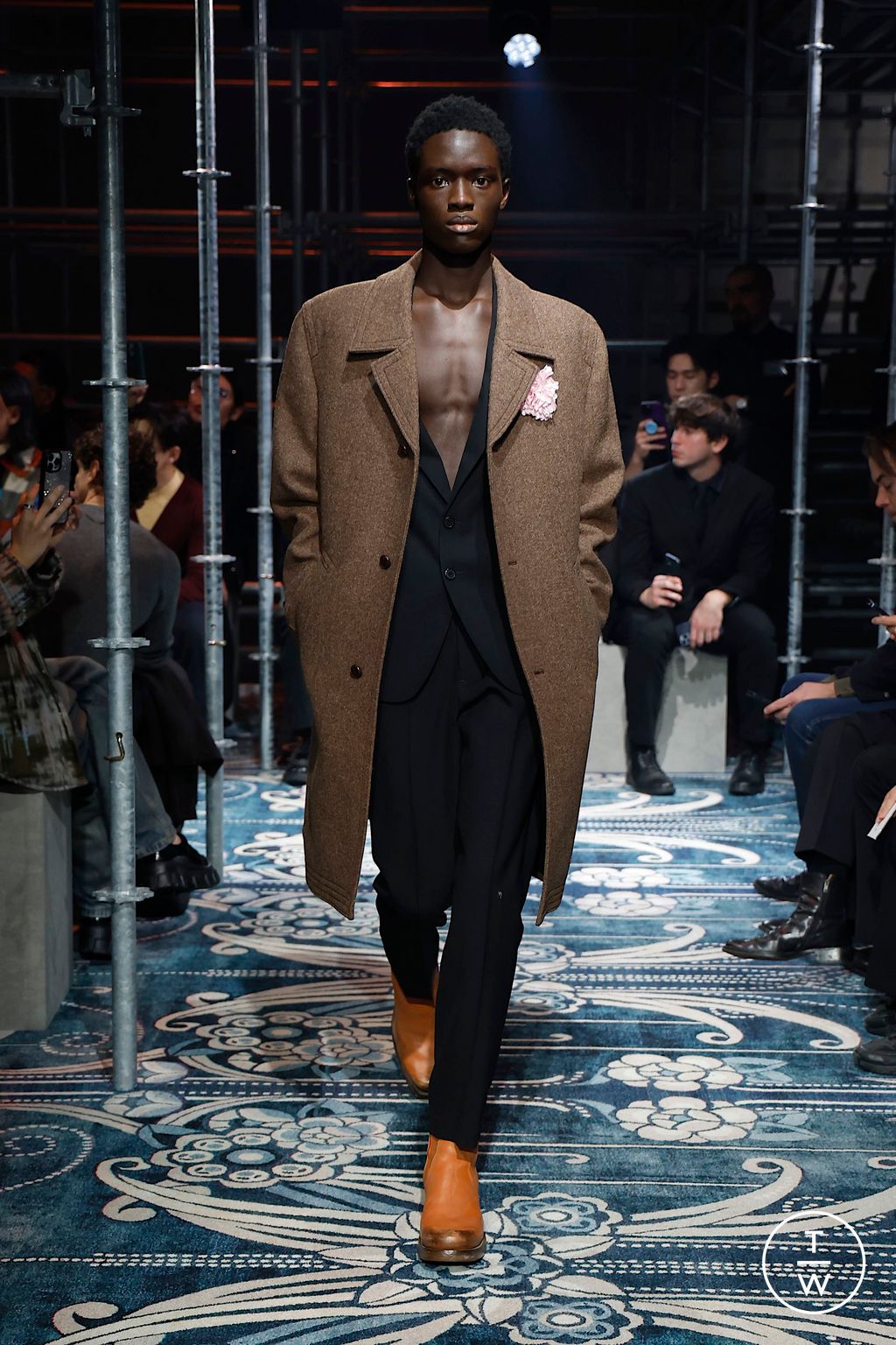Fashion Week Milan Fall/Winter 2025 look 24 from the Prada collection menswear