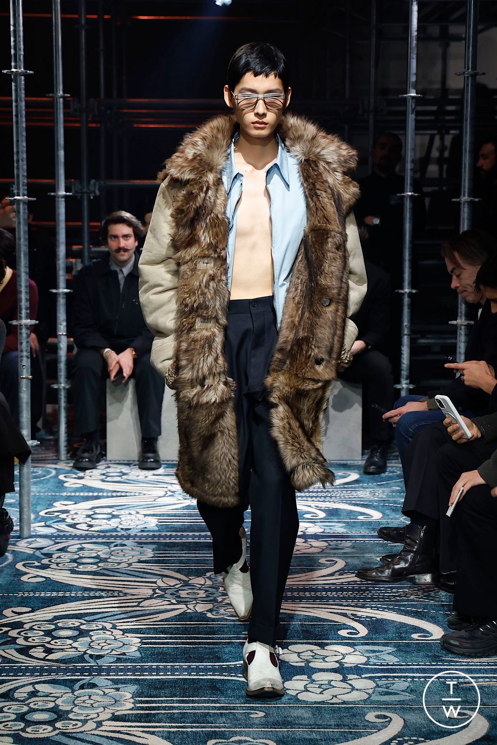 Fashion Week Milan Fall/Winter 2025 look 25 from the Prada collection menswear