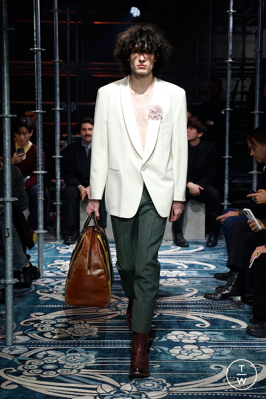 Fashion Week Milan Fall/Winter 2025 look 26 from the Prada collection menswear