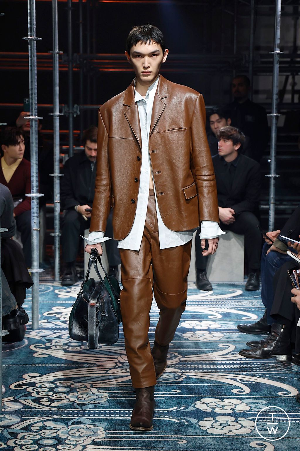 Fashion Week Milan Fall/Winter 2025 look 43 de la collection Prada menswear