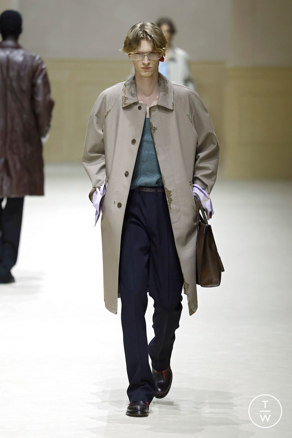 Fashion Week Milan Fall/Winter 2026 look 38 from the Prada collection menswear
