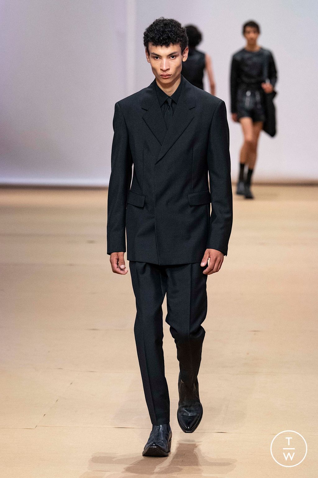 Fashion Week Milan Spring/Summer 2023 look 8 de la collection Prada menswear