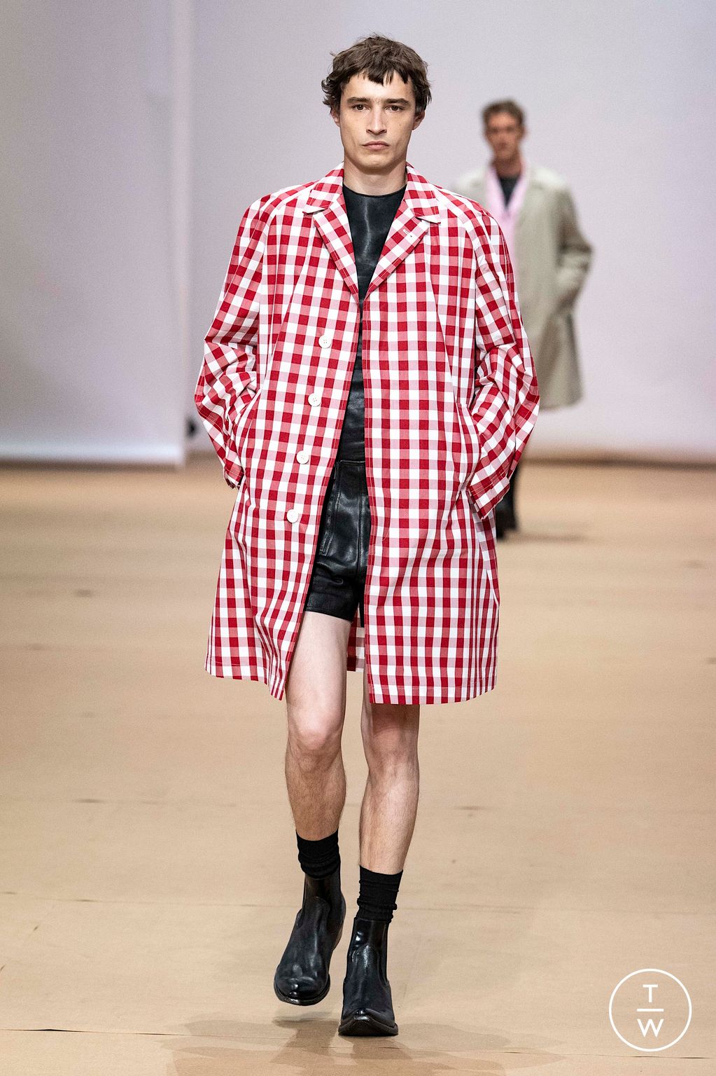 Fashion Week Milan Spring/Summer 2023 look 17 from the Prada collection menswear