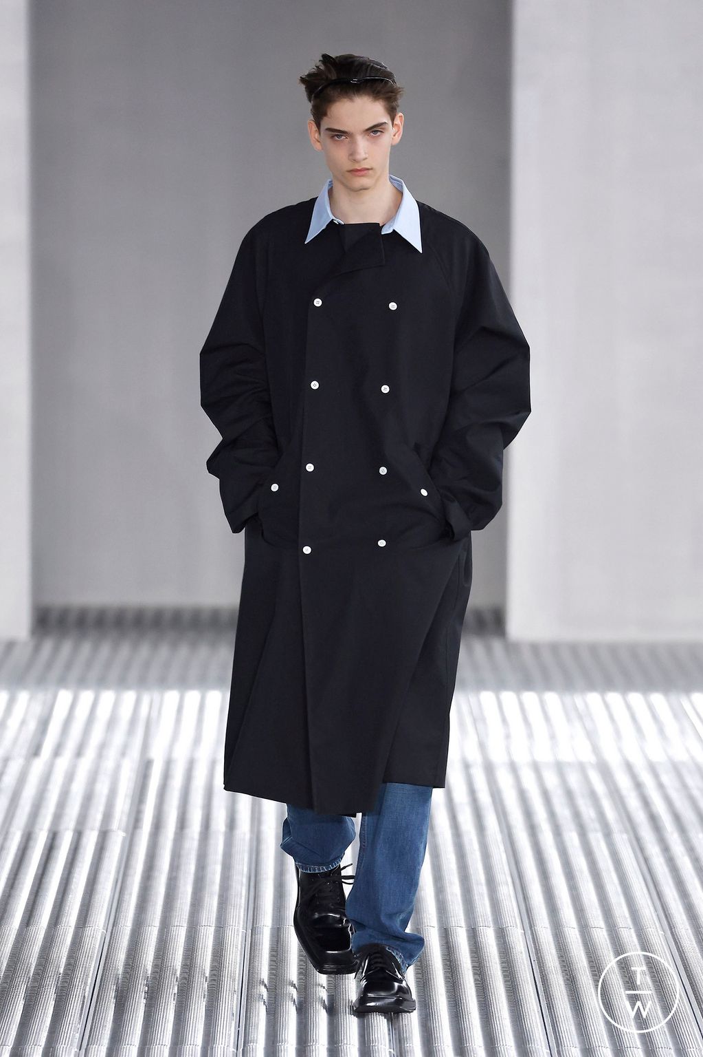 Fashion Week Milan Spring/Summer 2024 look 16 from the Prada collection 男装