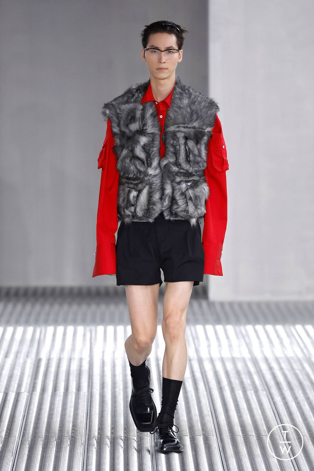 Fashion Week Milan Spring/Summer 2024 look 19 from the Prada collection menswear