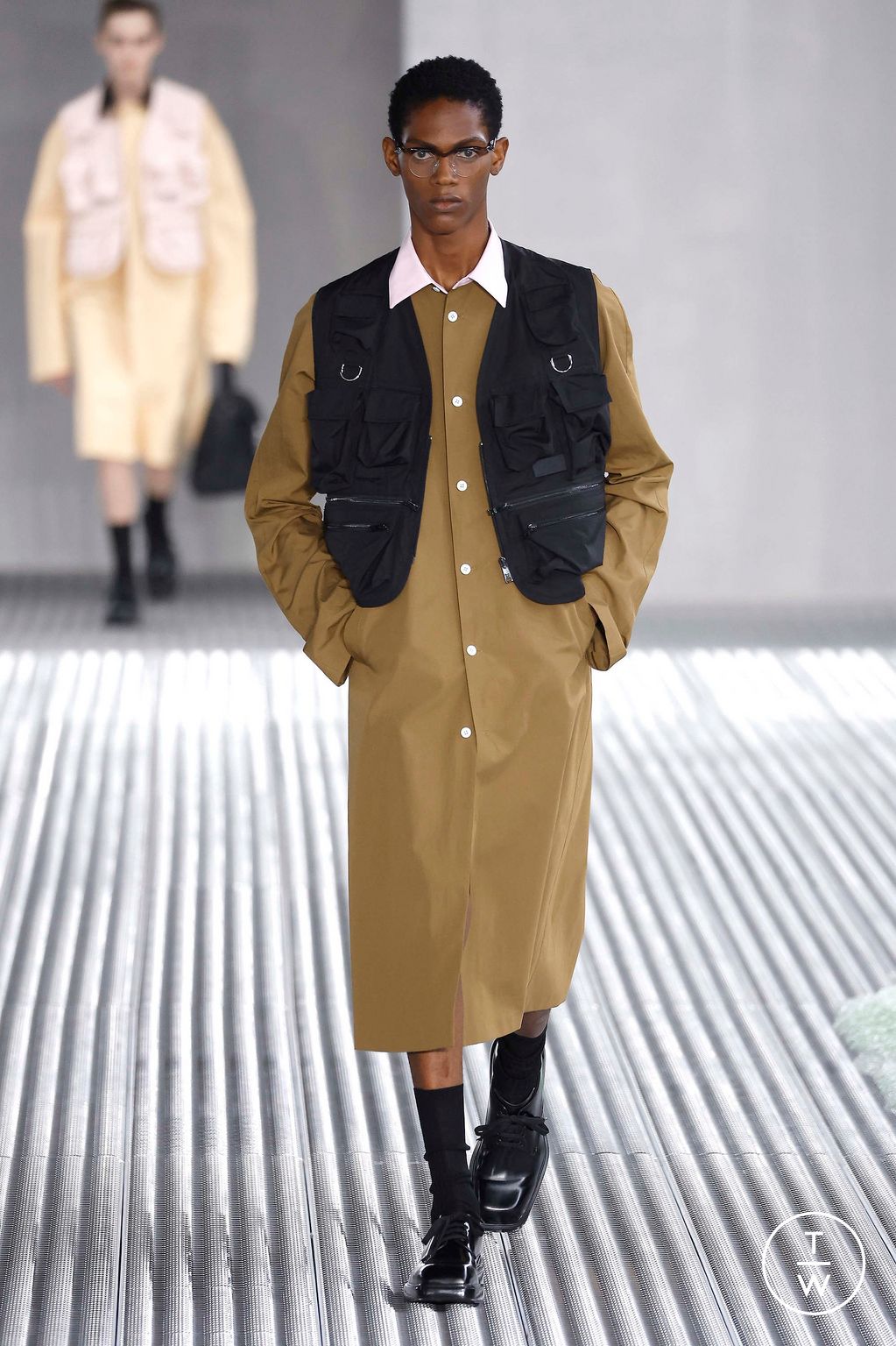 Fashion Week Milan Spring/Summer 2024 look 21 from the Prada collection 男装