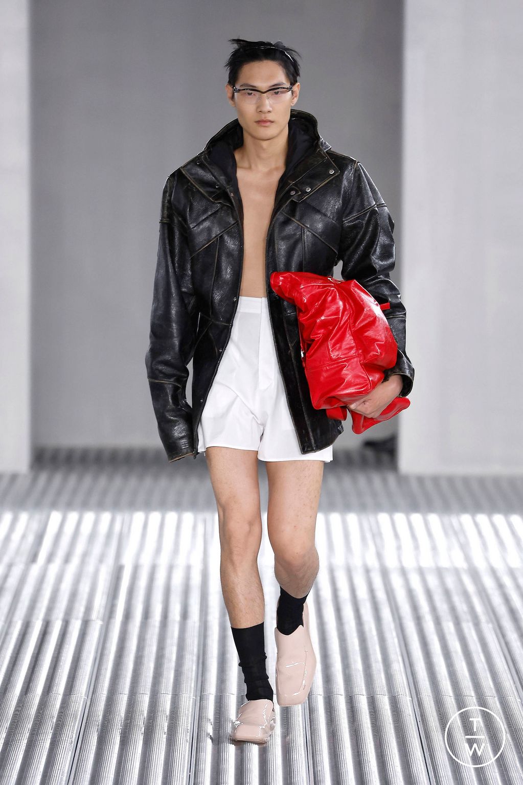 Fashion Week Milan Spring/Summer 2024 look 29 from the Prada collection 男装