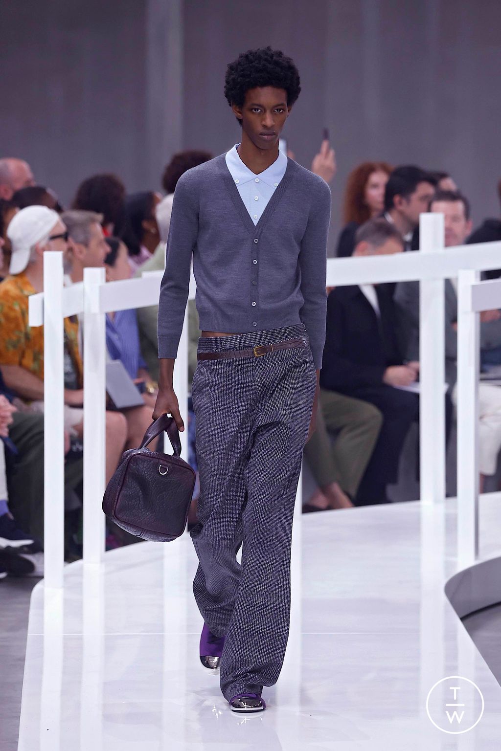 Fashion Week Milan Spring/Summer 2025 look 11 de la collection Prada menswear