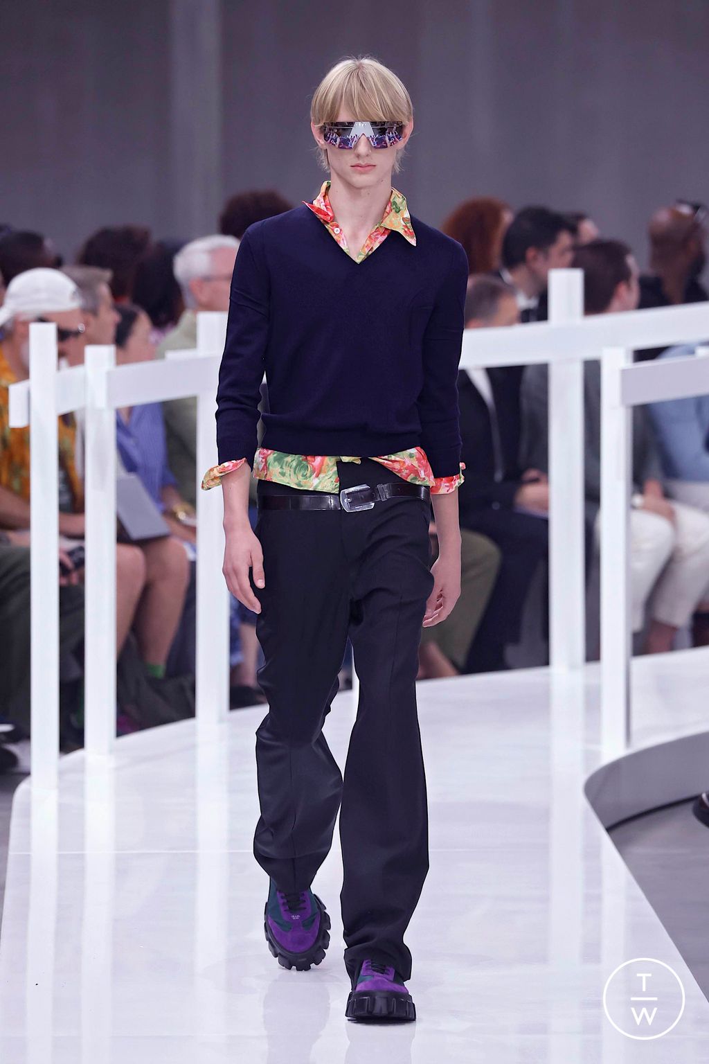 Fashion Week Milan Spring-Summer 2025 look 14 from the Prada collection 男装