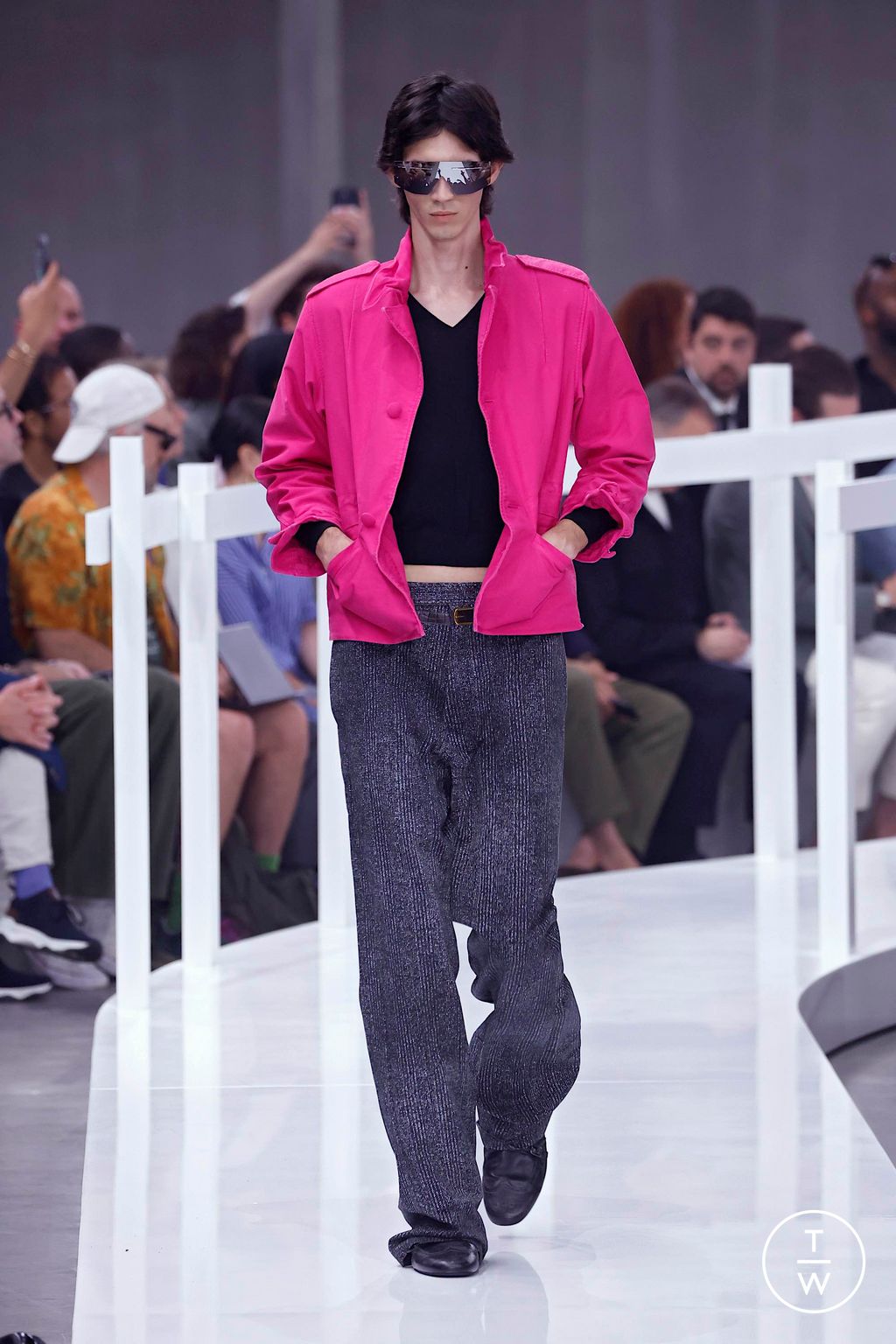 Fashion Week Milan Spring/Summer 2025 look 25 from the Prada collection 男装