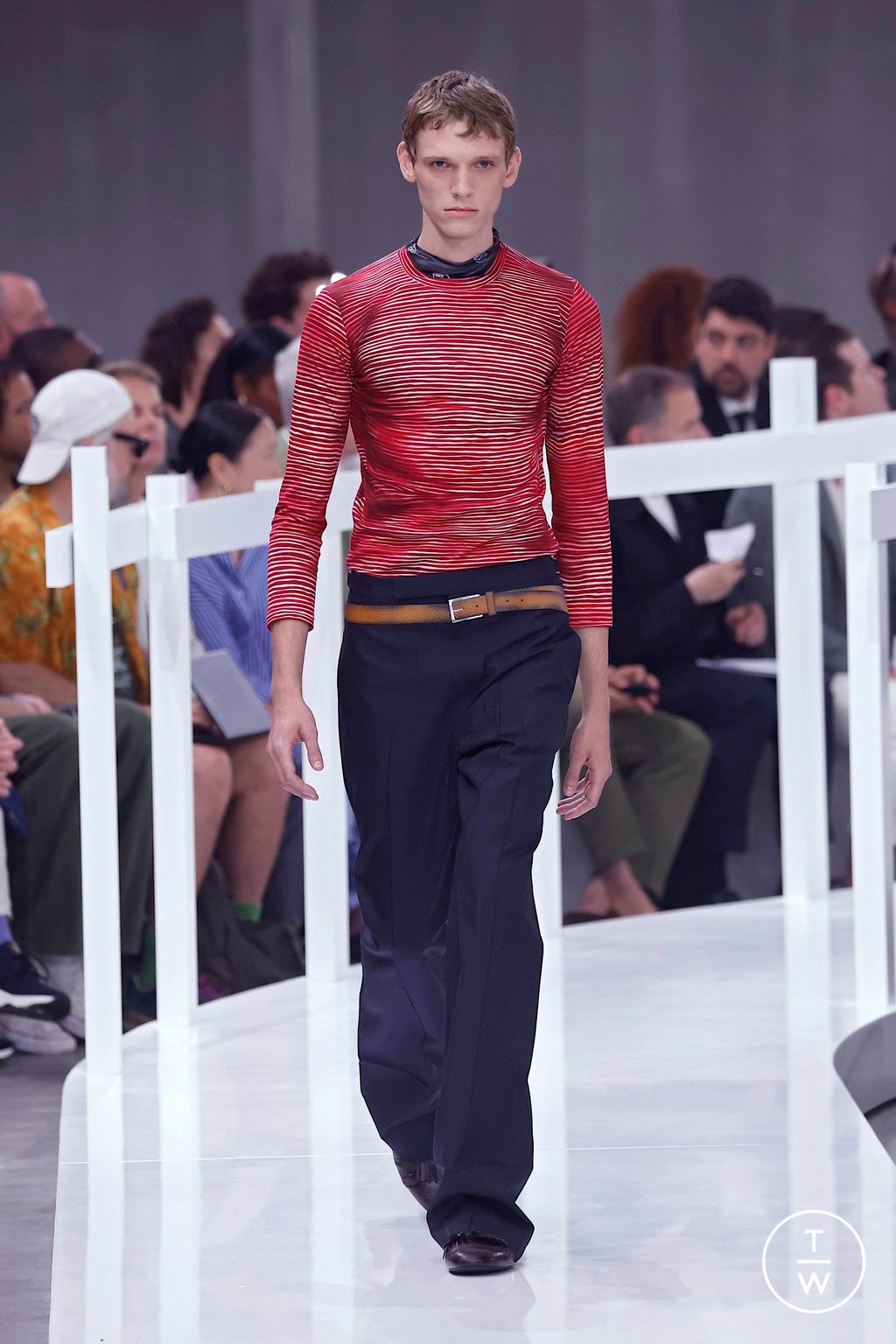 Fashion Week Milan Spring-Summer 2025 look 26 from the Prada collection 男装