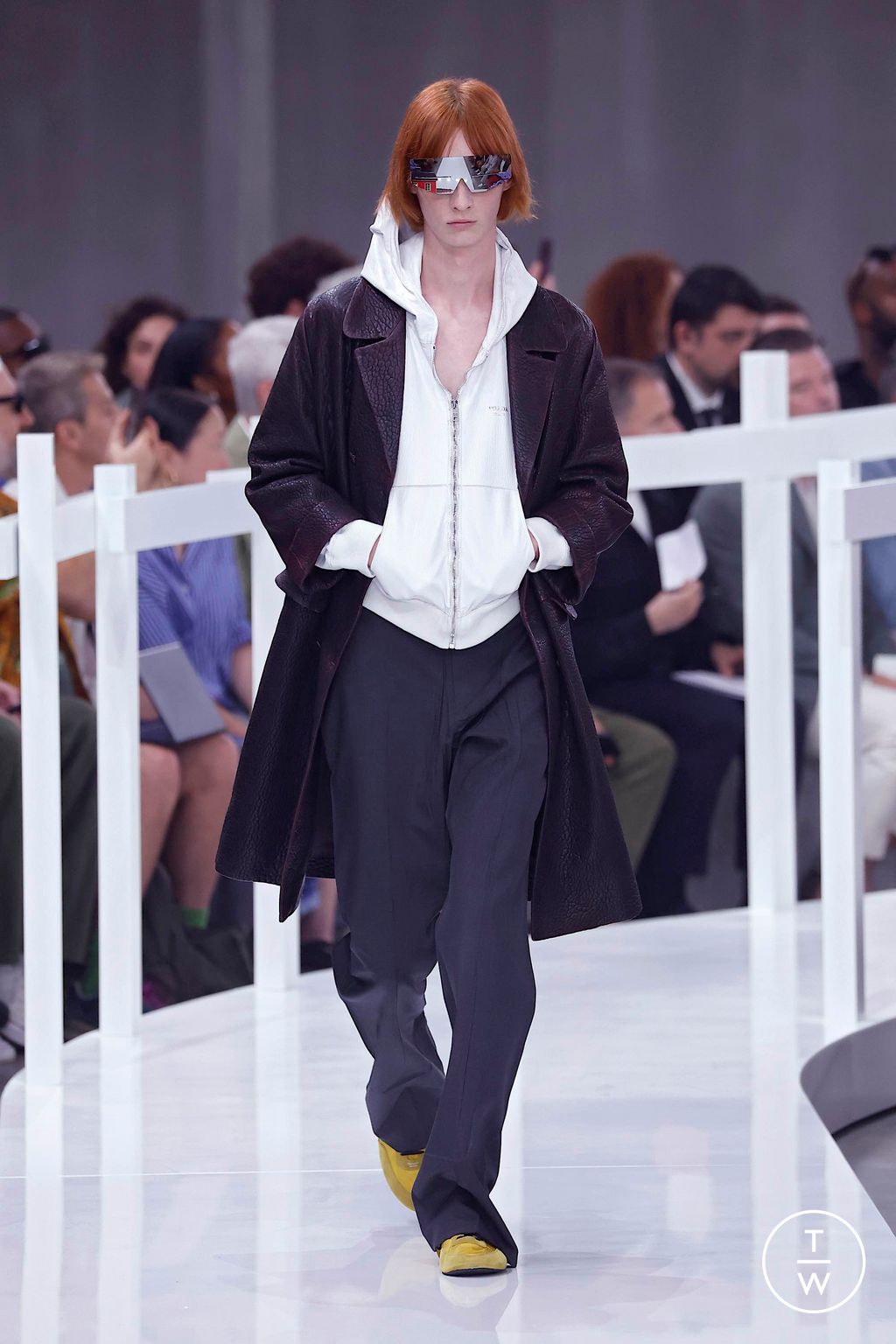 Fashion Week Milan Spring-Summer 2025 look 29 from the Prada collection 男装