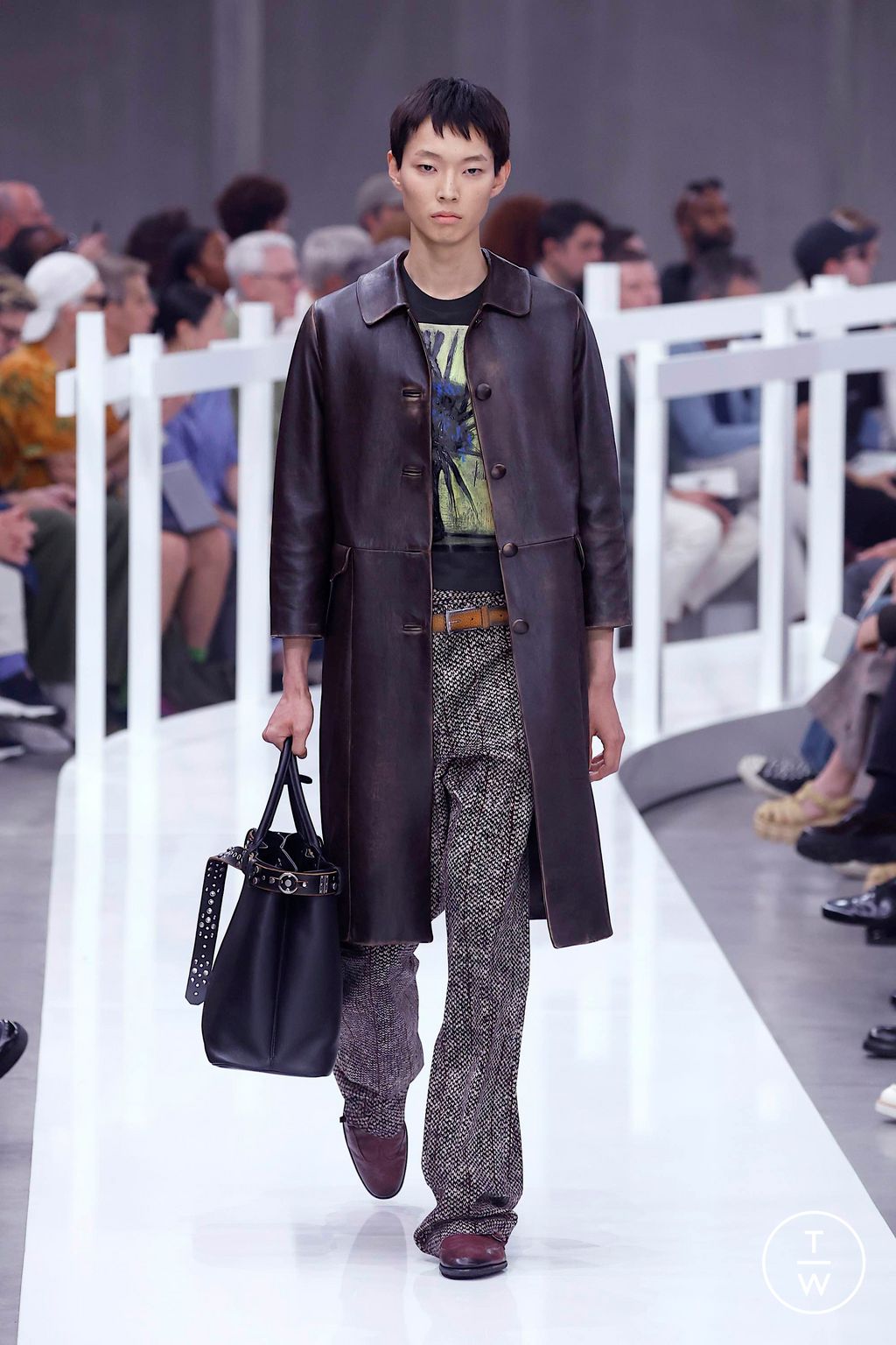 Fashion Week Milan Spring-Summer 2025 look 30 from the Prada collection menswear