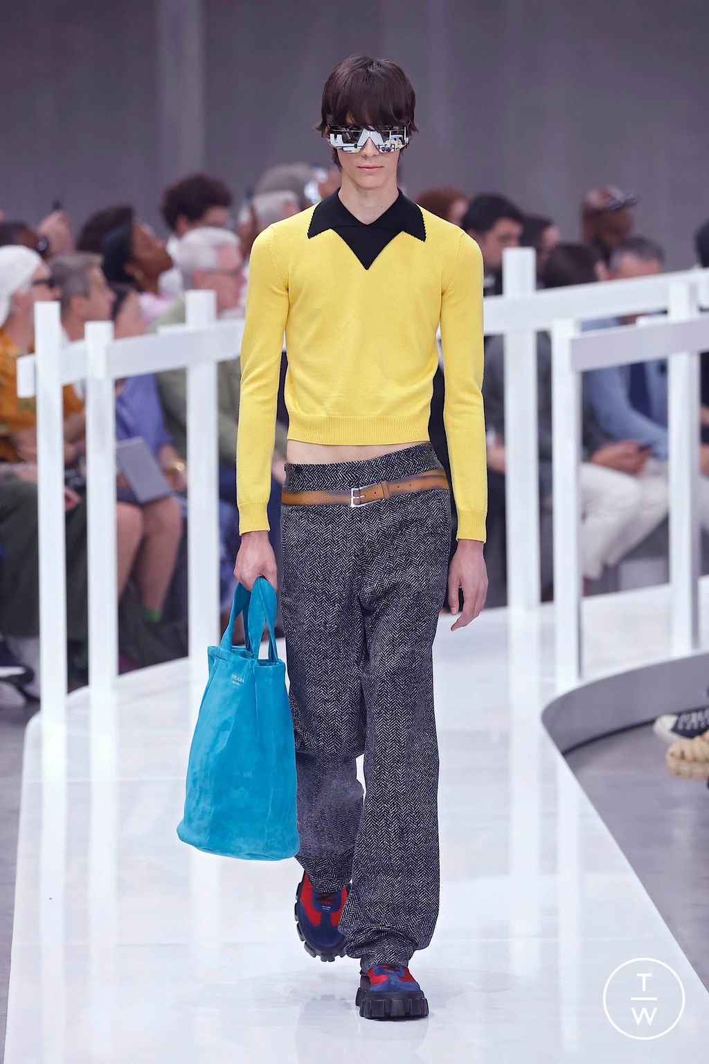 Fashion Week Milan Spring-Summer 2025 look 34 from the Prada collection 男装