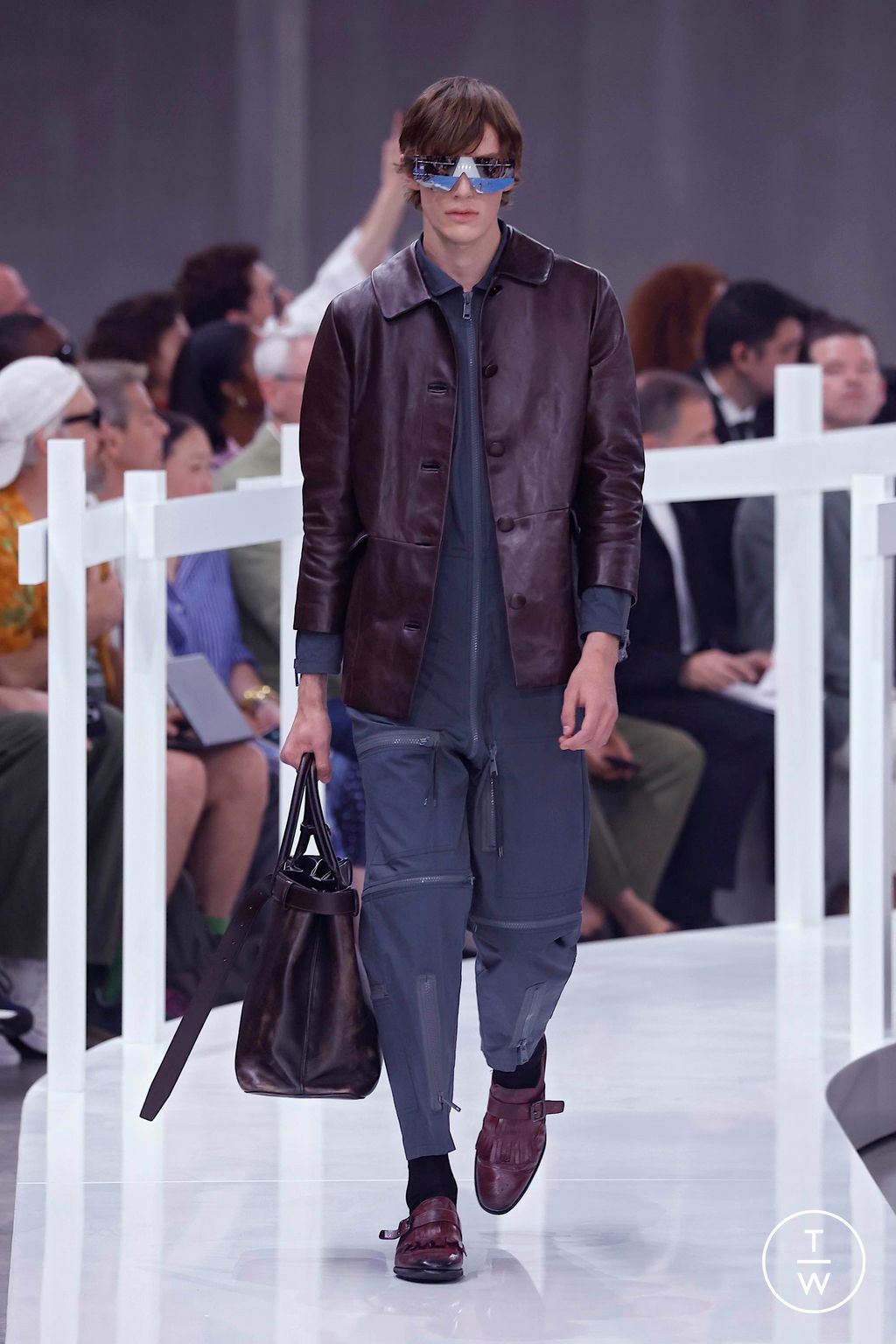 Fashion Week Milan Spring-Summer 2025 look 38 from the Prada collection 男装