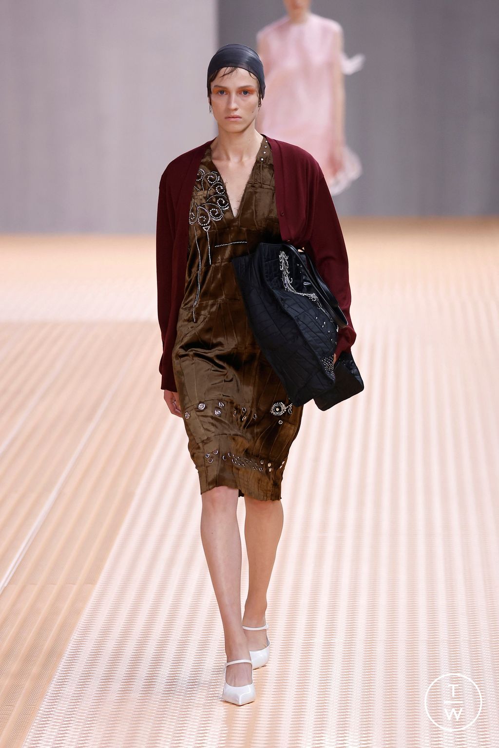 Fashion Week Milan Spring/Summer 2024 look 27 from the Prada collection 女装