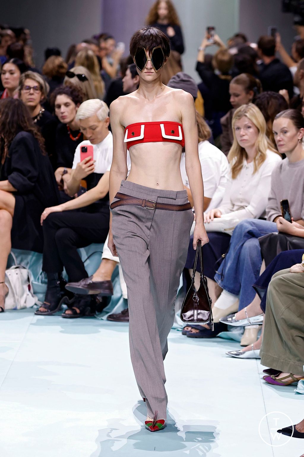 Fashion Week Milan Spring/Summer 2025 look 17 de la collection Prada womenswear