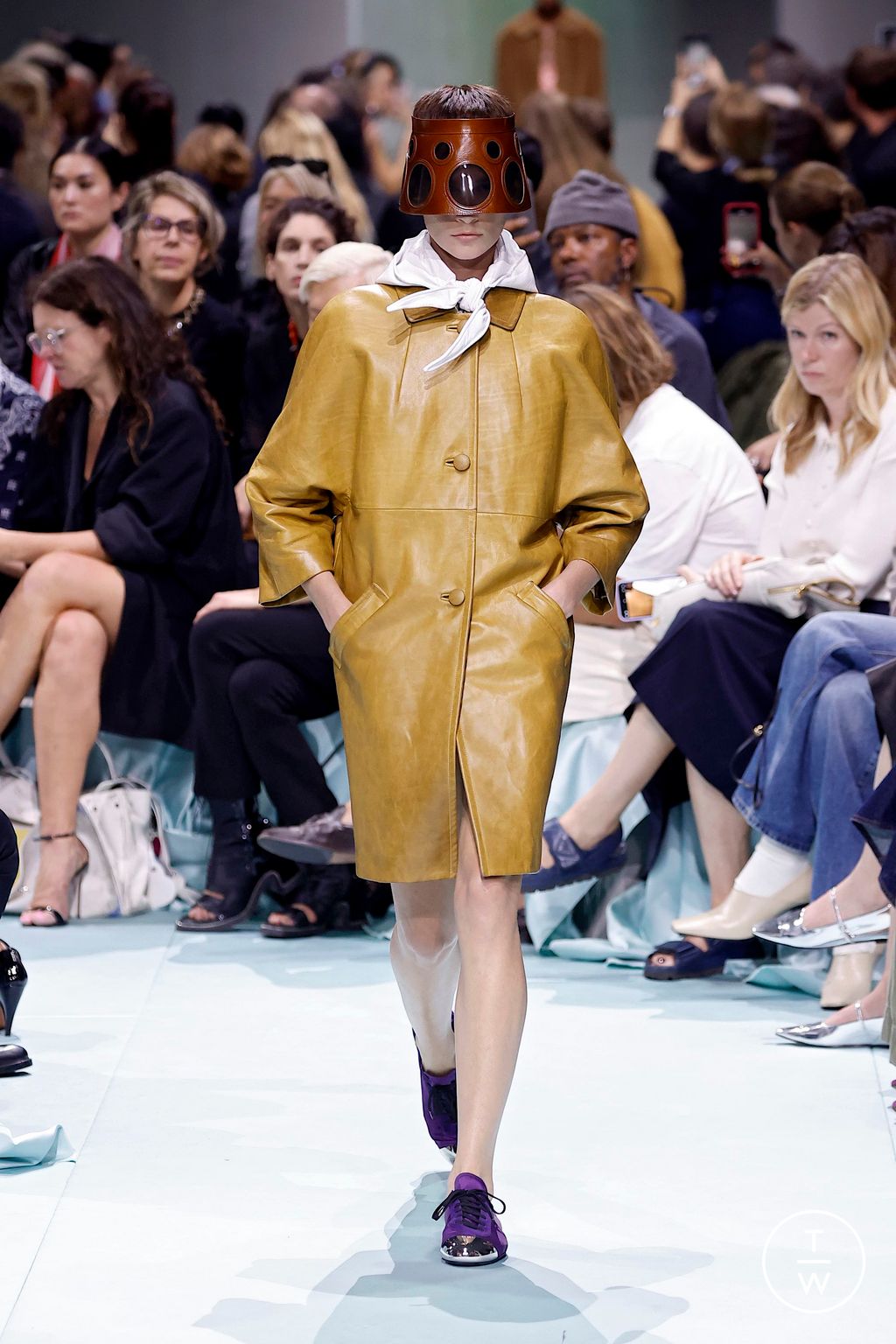 Fashion Week Milan Spring/Summer 2025 look 20 from the Prada collection womenswear