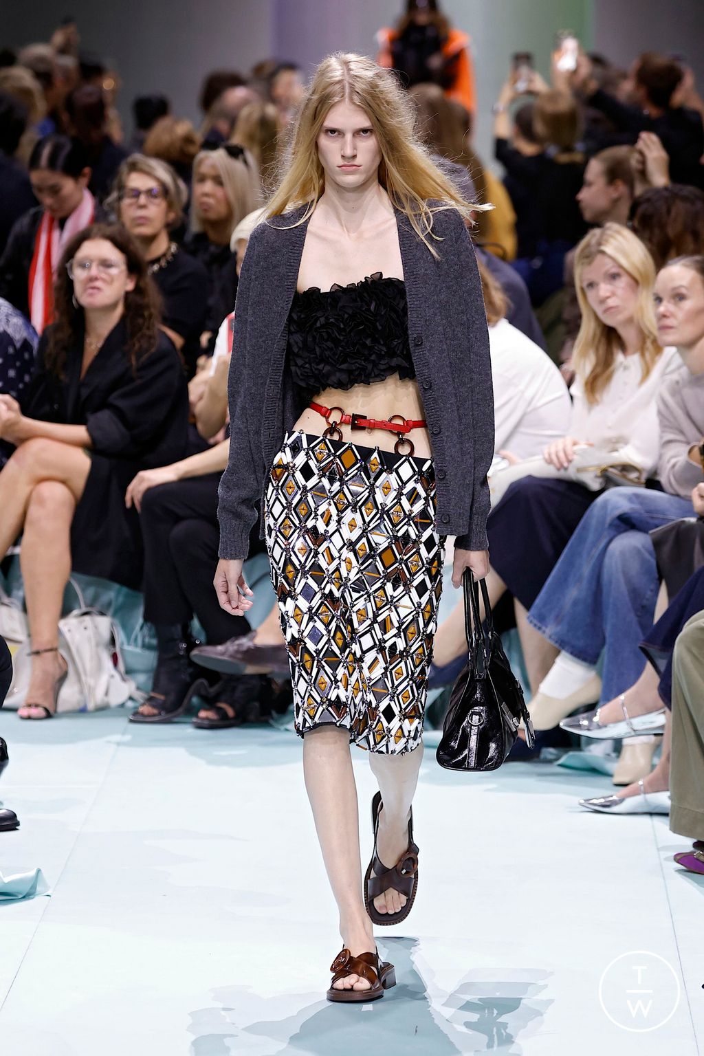 Fashion Week Milan Spring-Summer 2025 look 24 from the Prada collection 女装