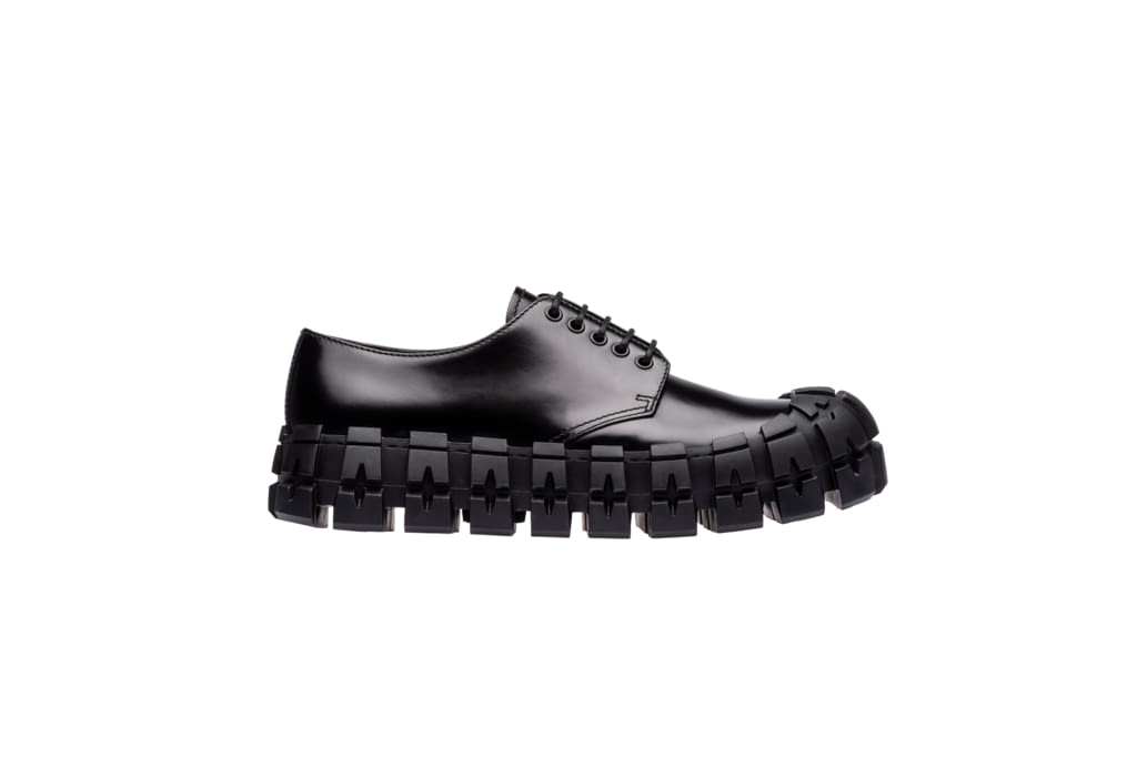 Fashion Week Milan Fall/Winter 2019 look 11 from the Prada collection menswear accessories