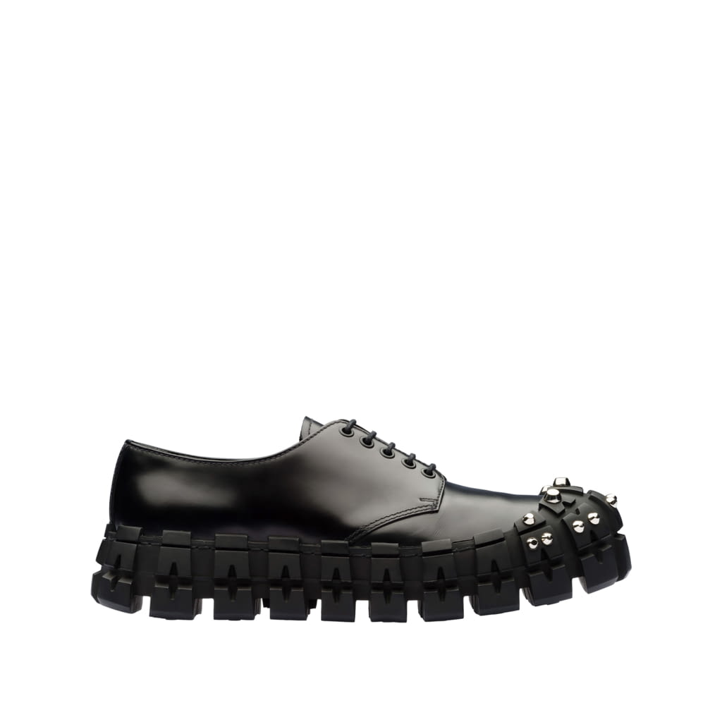 Fashion Week Milan Fall/Winter 2019 look 6 from the Prada collection menswear accessories