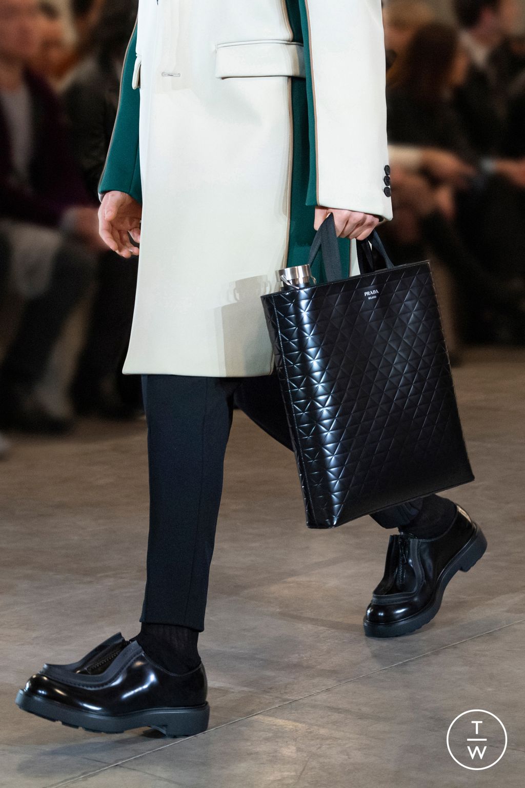 Fashion Week Milan Fall/Winter 2023 look 10 from the Prada collection menswear accessories