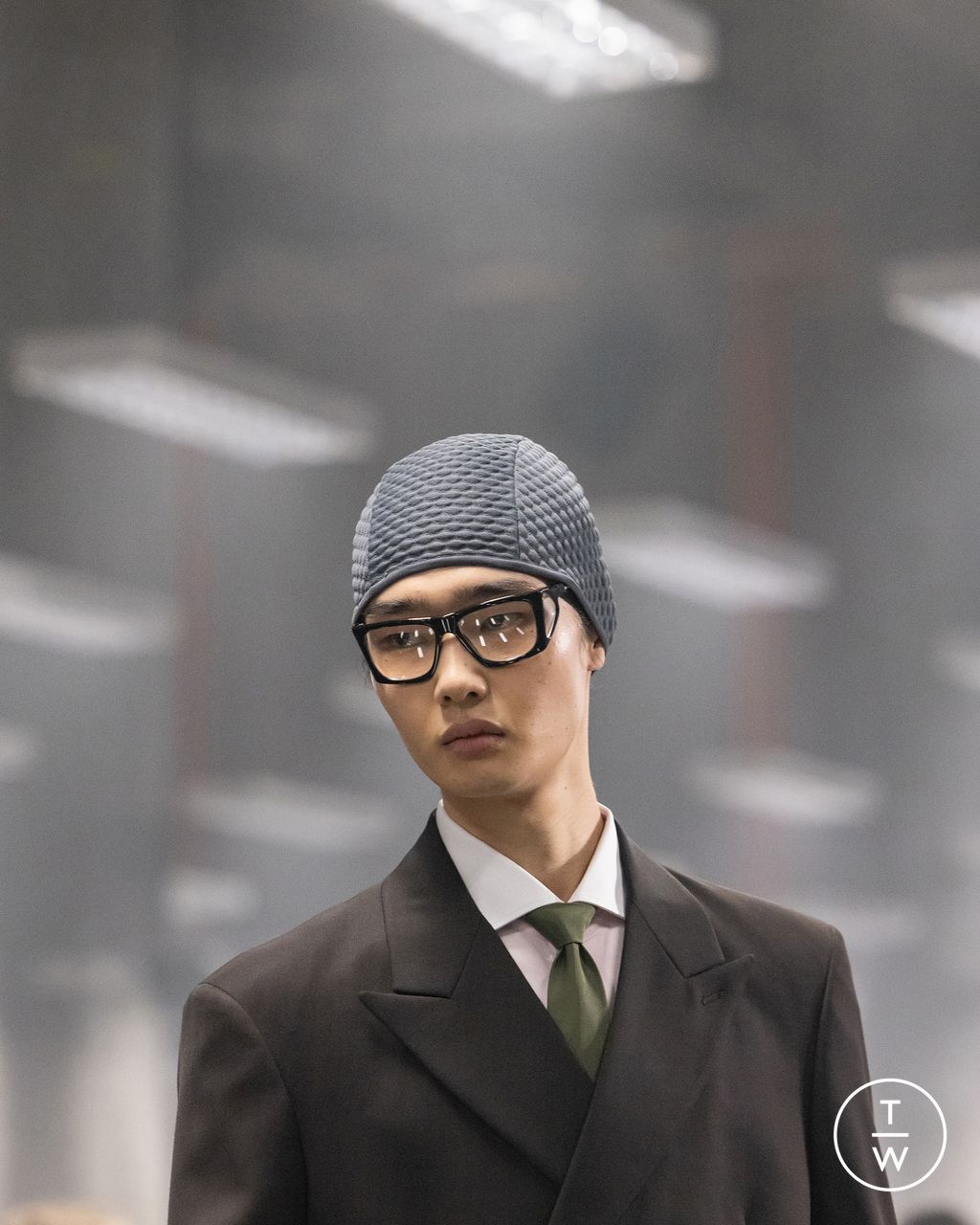 Fashion Week Milan Fall/Winter 2024 look 21 from the Prada collection menswear accessories