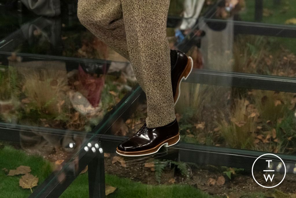 Fashion Week Milan Fall/Winter 2024 look 13 from the Prada collection menswear accessories