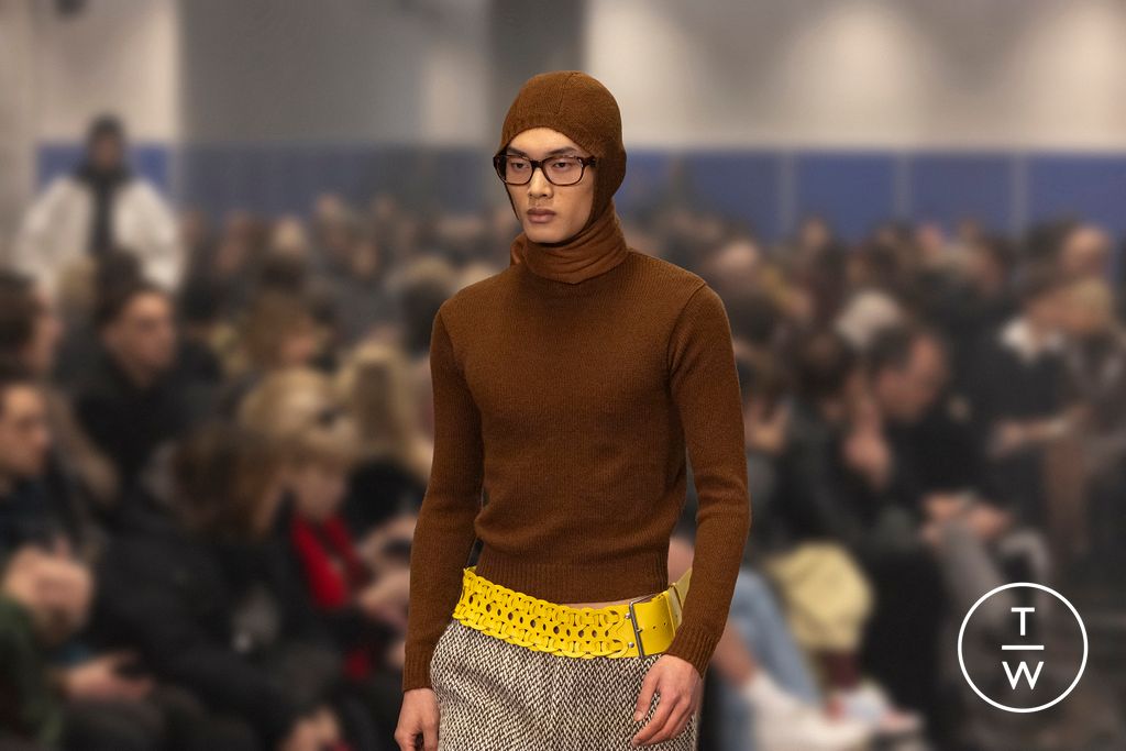 Fashion Week Milan Fall/Winter 2024 look 35 from the Prada collection 男装配饰