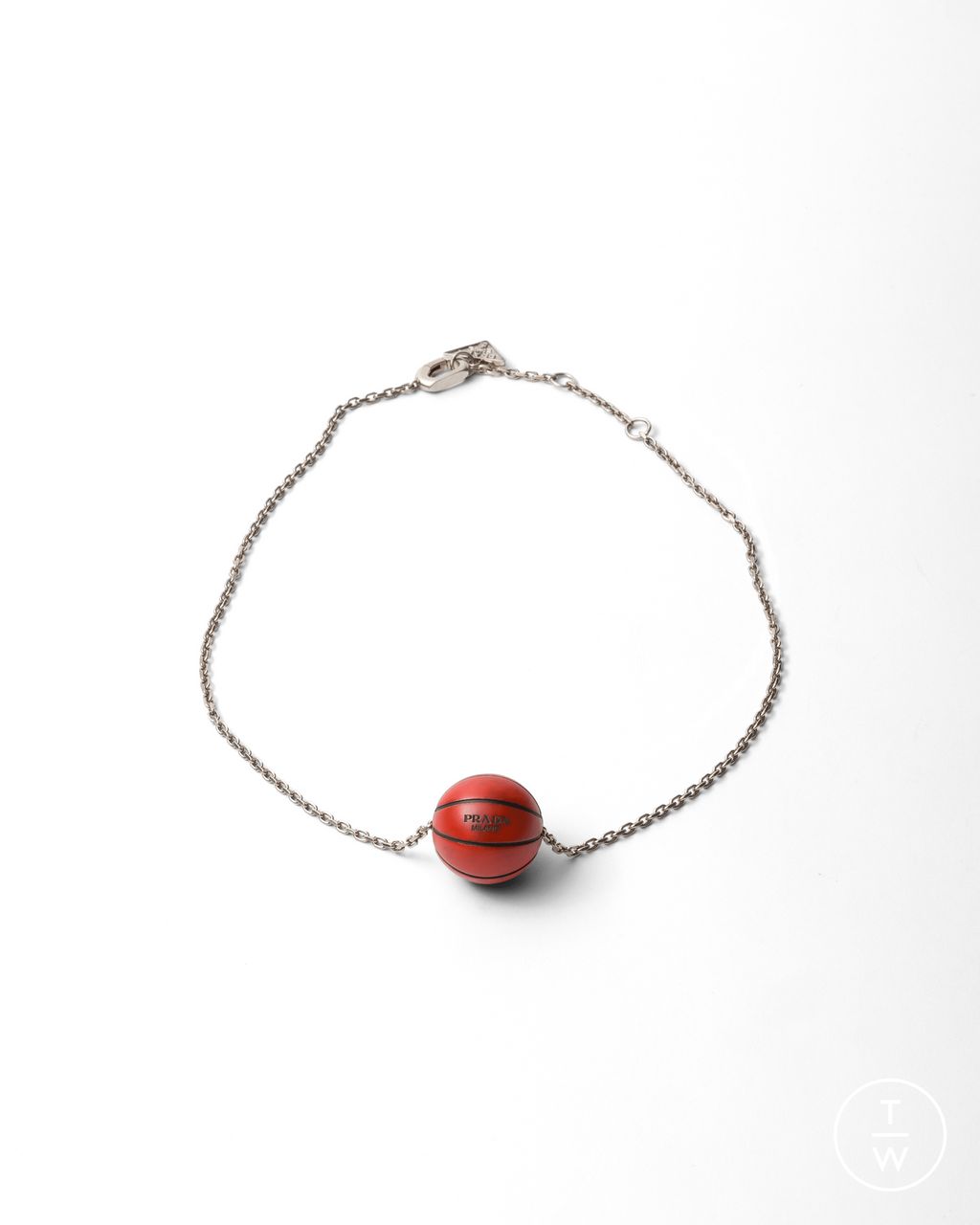 Fashion Week Milan Fall/Winter 2025 look 22 de la collection Prada menswear accessories