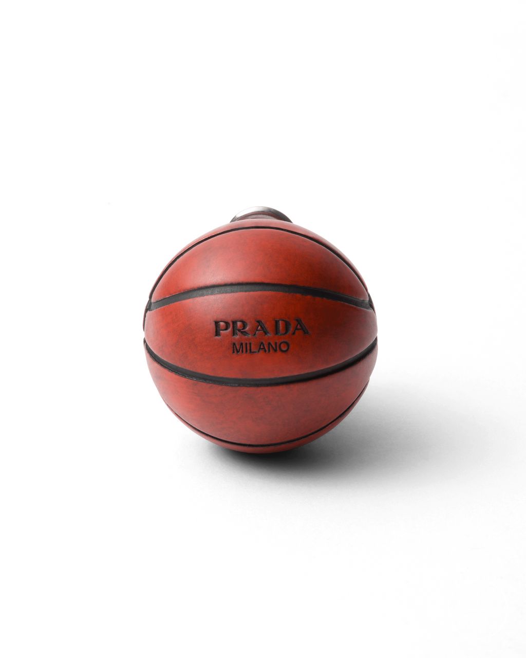 Fashion Week Milan Fall/Winter 2025 look 18 de la collection Prada menswear accessories