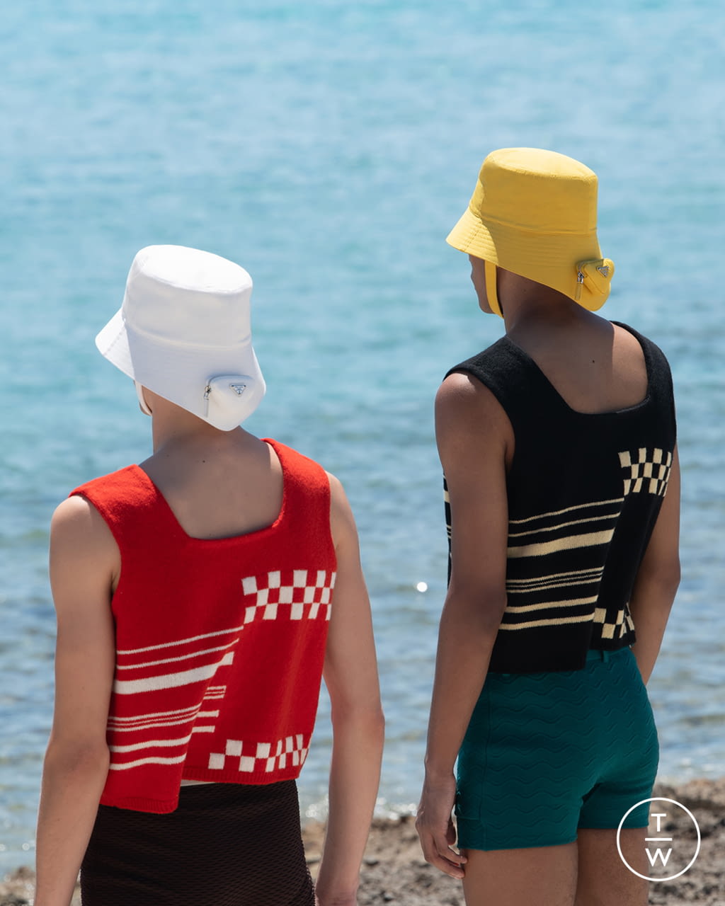 Fashion Week Milan Spring/Summer 2022 look 20 from the Prada collection menswear accessories